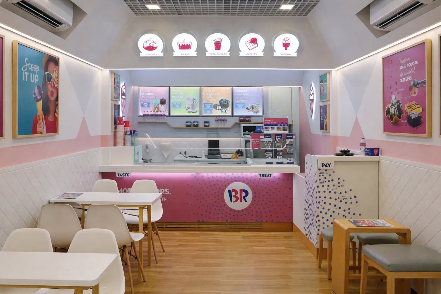 Baskin Robbins — interior